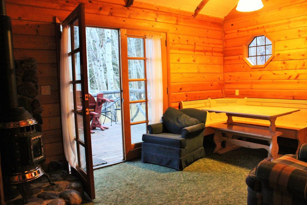 Twin Lakes Resort Bridgeport Szoba fotó
